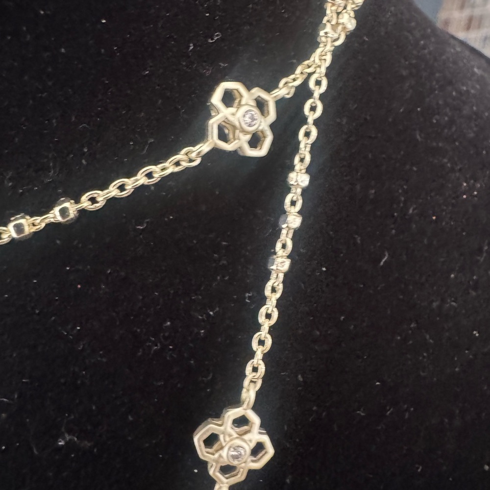 Kendra Scott Gold Chain Necklace with Floral Accents new without tags - Picture 4 of 11